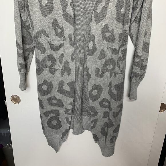 Amazon Brand gray leopard print longline duster length cardigan sweater SZ L - Picture 4 of 10